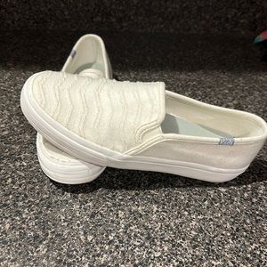 Women’s KEDS slip on ivory shoes size 7.5